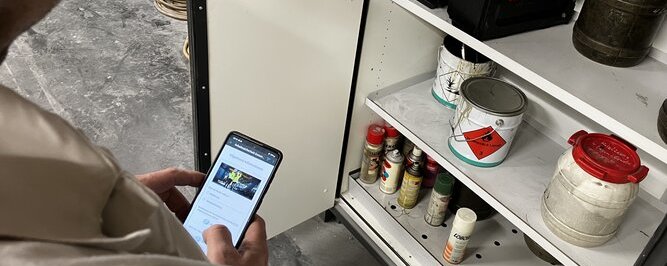 Auch die sichere und korrekte Aufbewahrung von Gefahrstoffen wird in der App protokolliert.